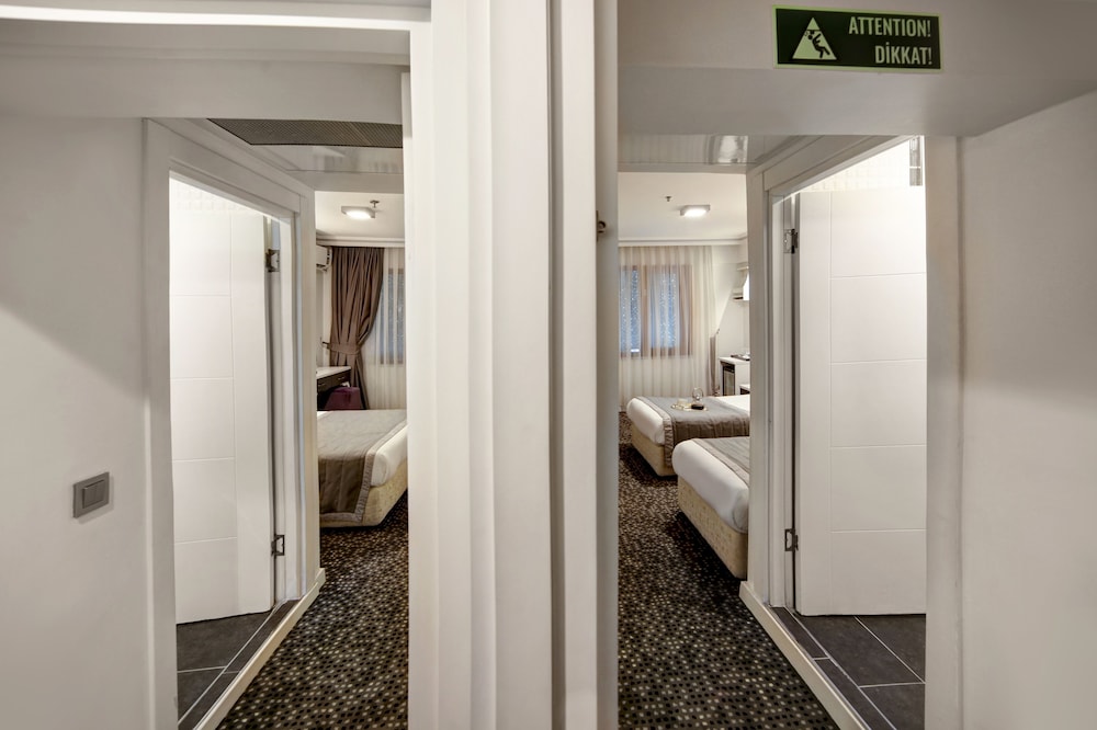 Skalion Hotel — Hotel rooms in Istanbul, Istanbul