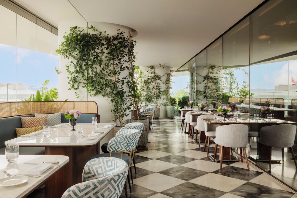 Raffles Istanbul — Restaurant & bars in Istanbul, Istanbul