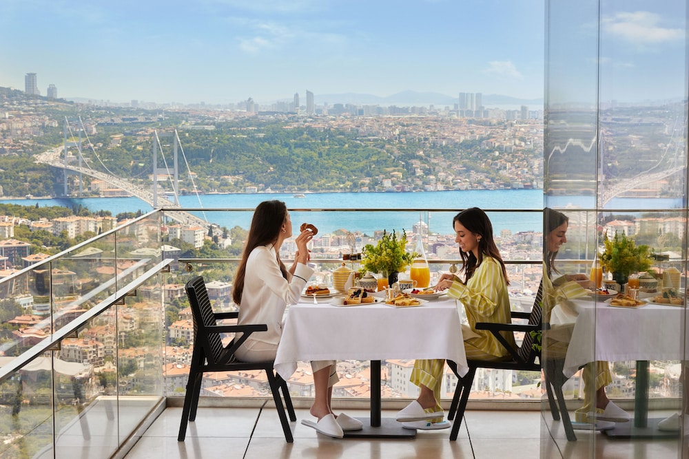 Raffles Istanbul — Restaurant & bars in Istanbul, Istanbul