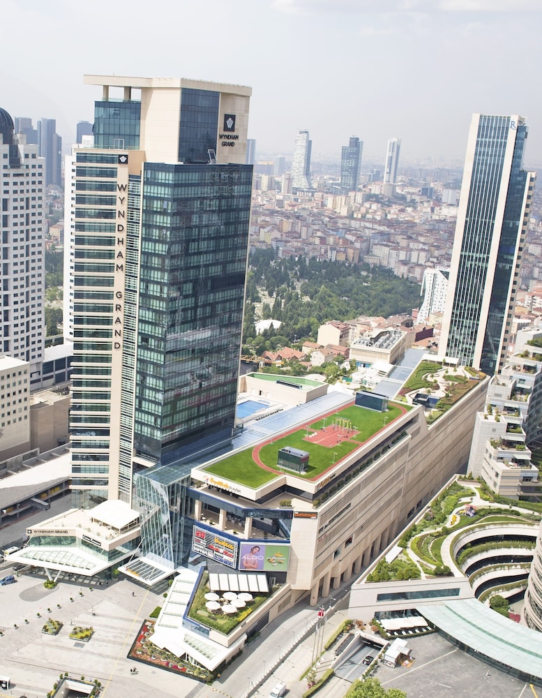 Wyndham Grand Levent Istanbul Hotel & Conference Center — Hotel building in Istanbul, Istanbul