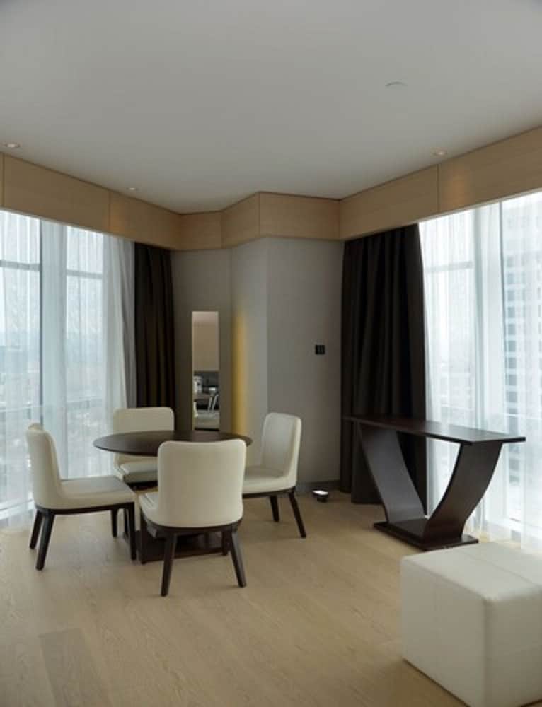 Wyndham Grand Levent Istanbul Hotel & Conference Center — Hotel rooms in Istanbul, Istanbul