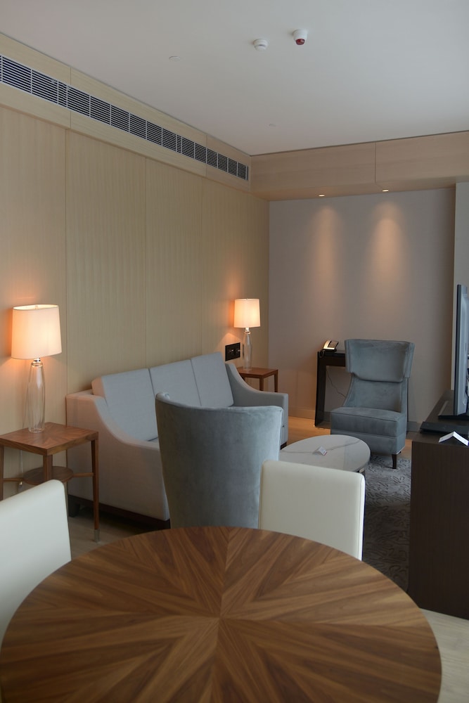 Wyndham Grand Levent Istanbul Hotel & Conference Center — Hotel rooms in Istanbul, Istanbul