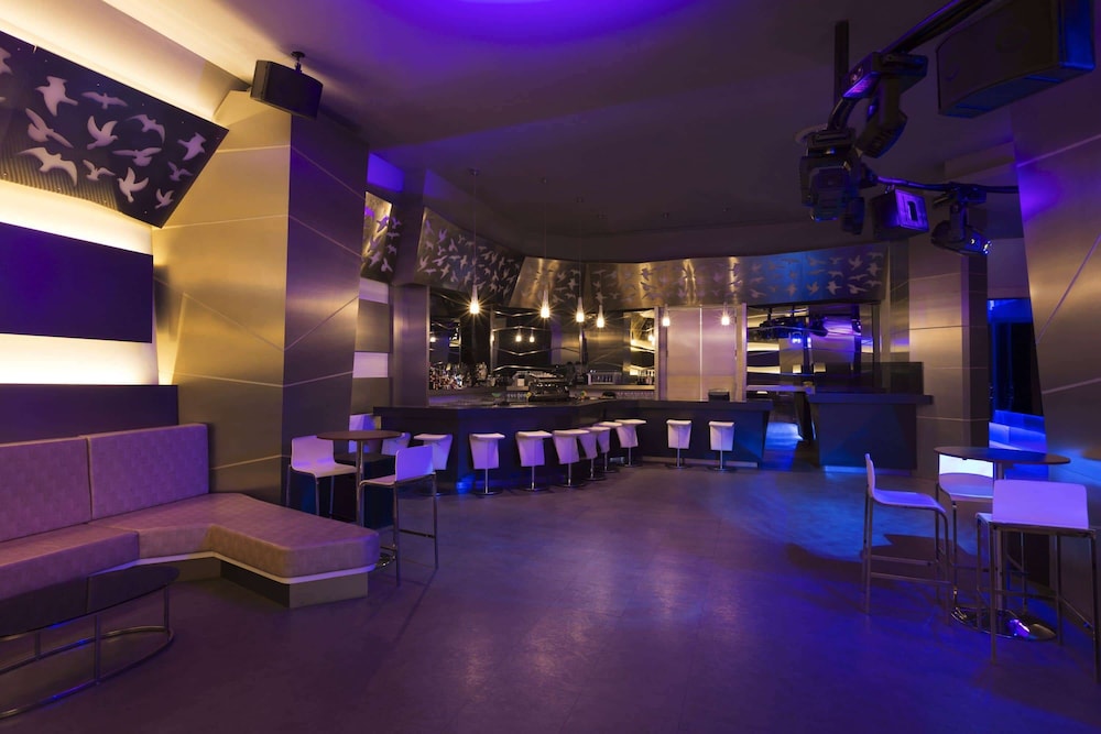 Wyndham Grand Levent Istanbul Hotel & Conference Center — Restaurant & bars in Istanbul, Istanbul