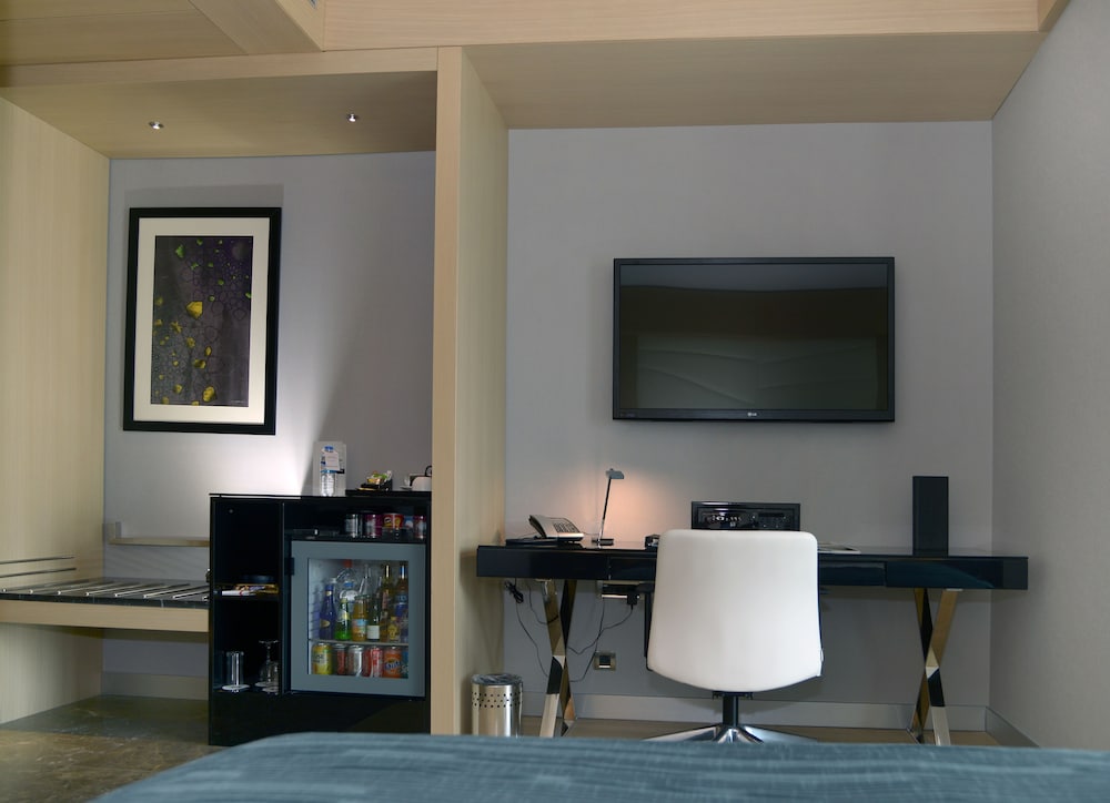 Wyndham Grand Levent Istanbul Hotel & Conference Center — Hotel rooms in Istanbul, Istanbul