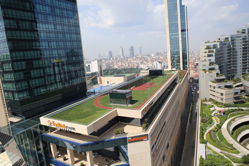 Wyndham Grand Levent Istanbul Hotel & Conference Center — Hotel building in Istanbul, Istanbul