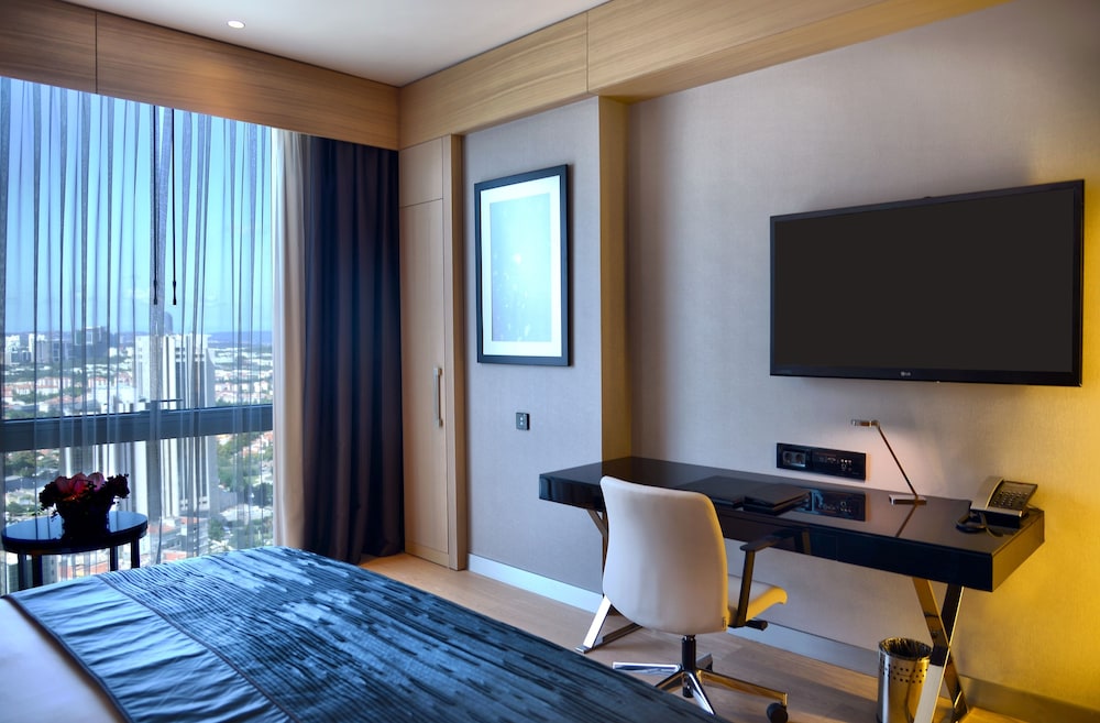Wyndham Grand Levent Istanbul Hotel & Conference Center — Hotel rooms in Istanbul, Istanbul
