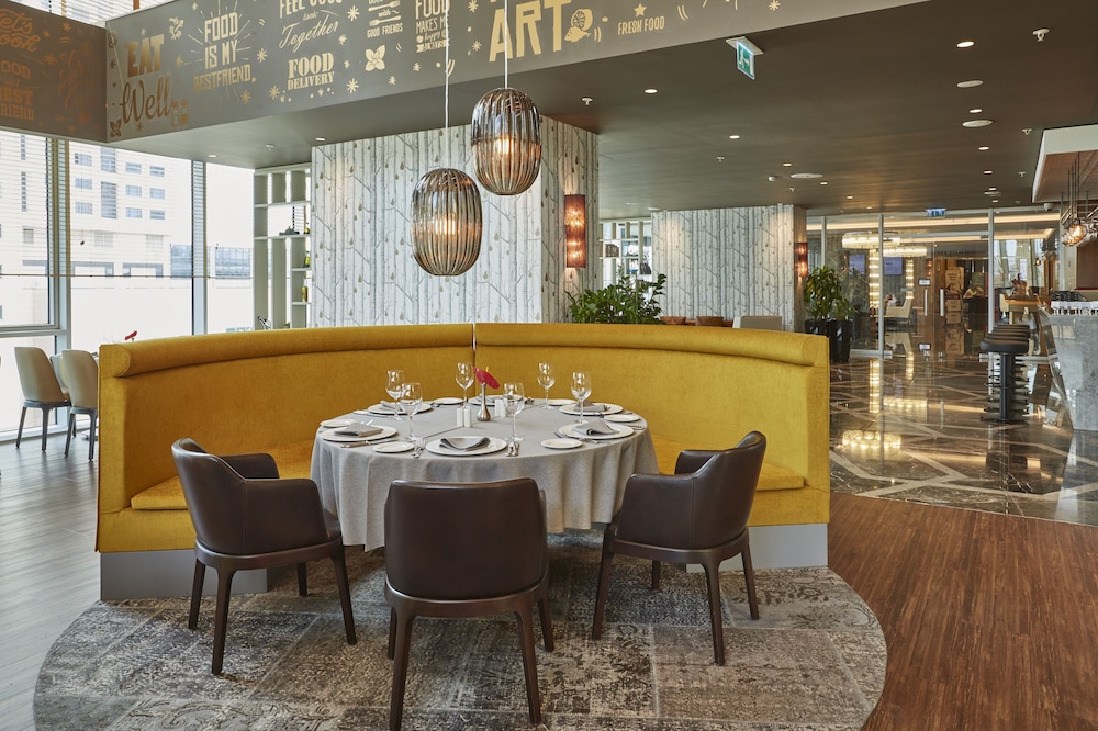 Wyndham Grand Levent Istanbul Hotel & Conference Center — Restaurant & bars in Istanbul, Istanbul