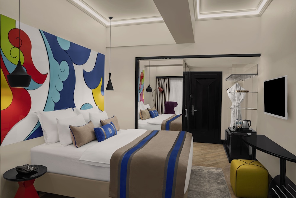 Sura Hagia Sophia Hotel — Hotel rooms in Istanbul, Istanbul