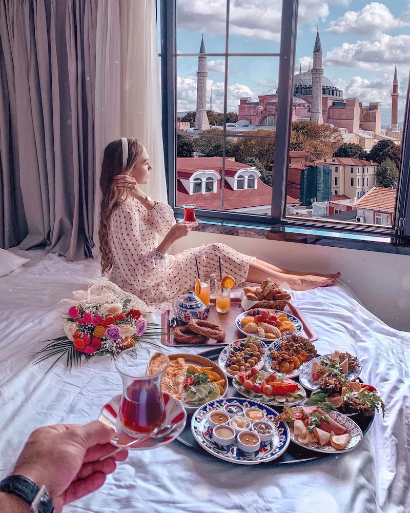 Sura Hagia Sophia Hotel — Hotel rooms in Istanbul, Istanbul