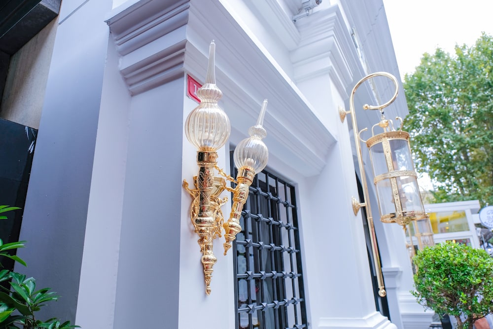 Sura Hagia Sophia Hotel — Hotel building in Istanbul, Istanbul