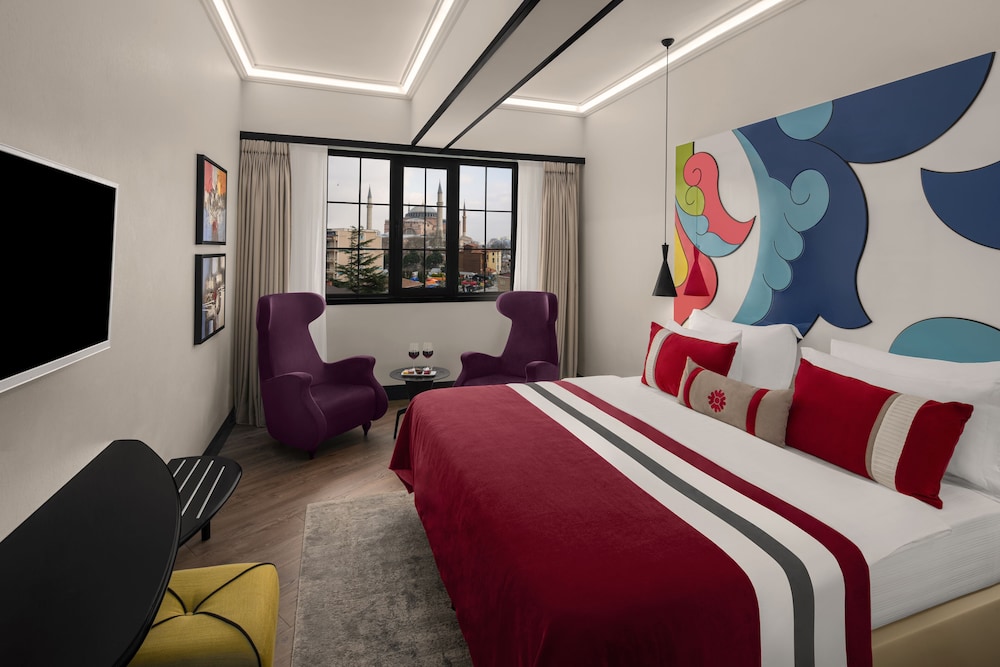 Sura Hagia Sophia Hotel — Hotel rooms in Istanbul, Istanbul