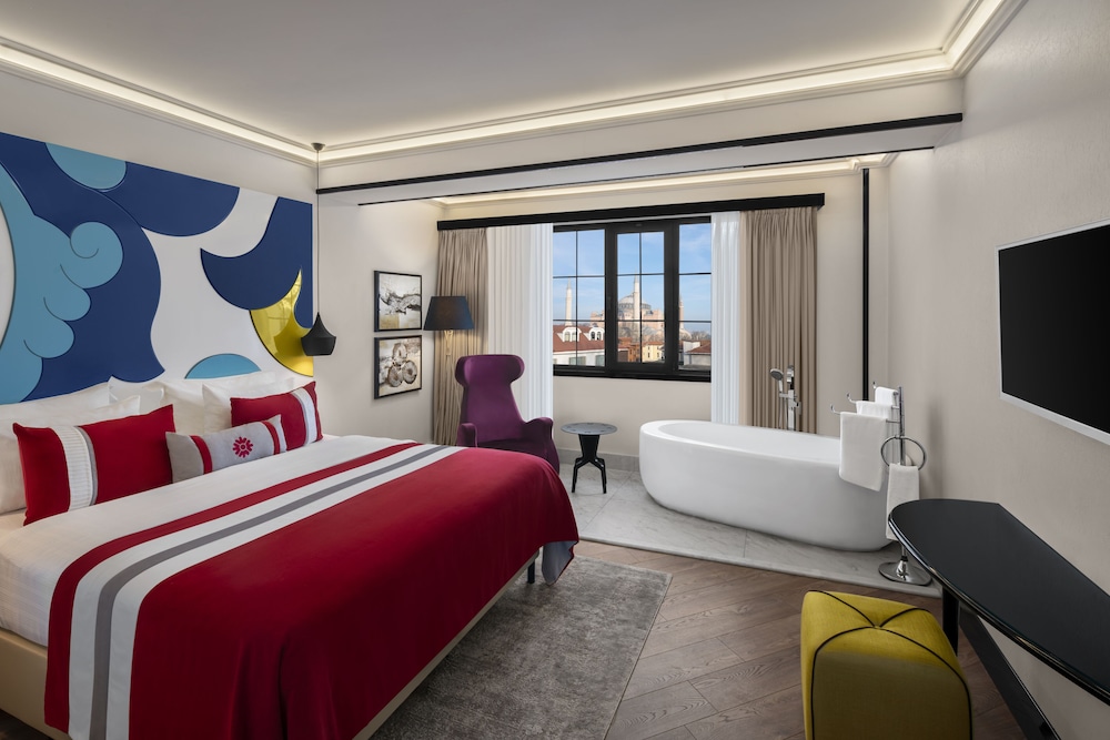 Sura Hagia Sophia Hotel — Hotel rooms in Istanbul, Istanbul