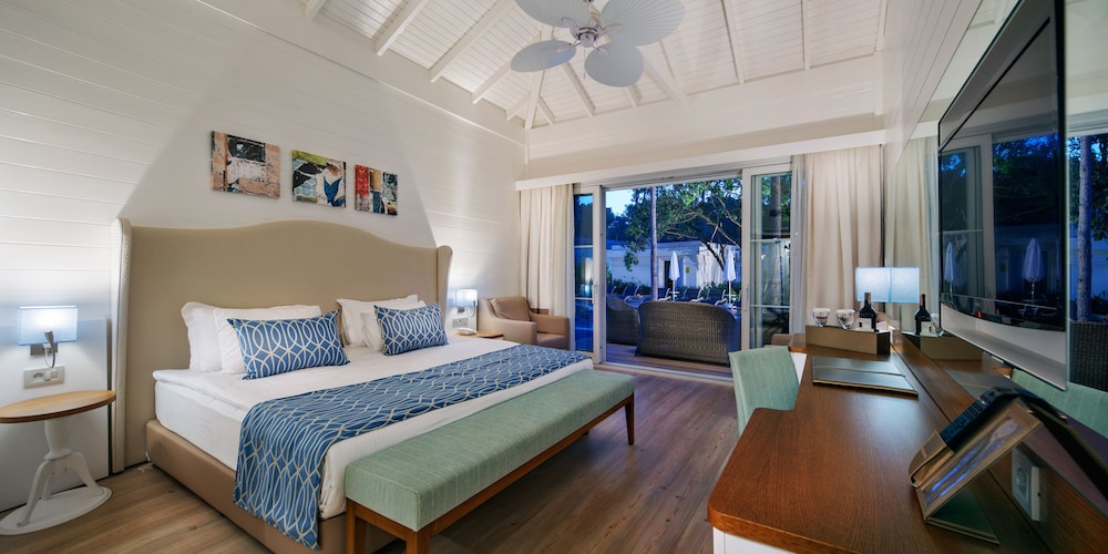 Nirvana Mediterranean Excellence – Ultra All Inclusive — Rooms in Kemer
