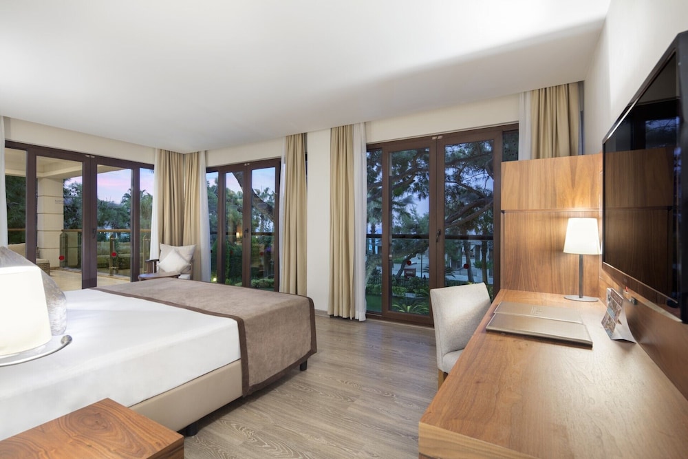 Nirvana Mediterranean Excellence – Ultra All Inclusive — Rooms in Kemer