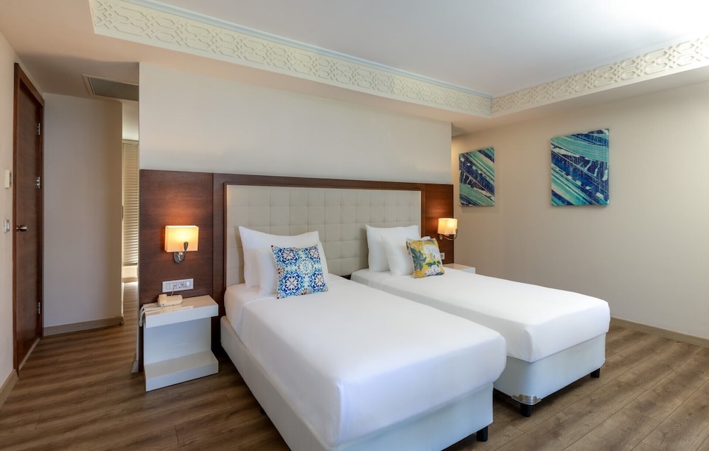 Nirvana Mediterranean Excellence – Ultra All Inclusive — Rooms in Kemer