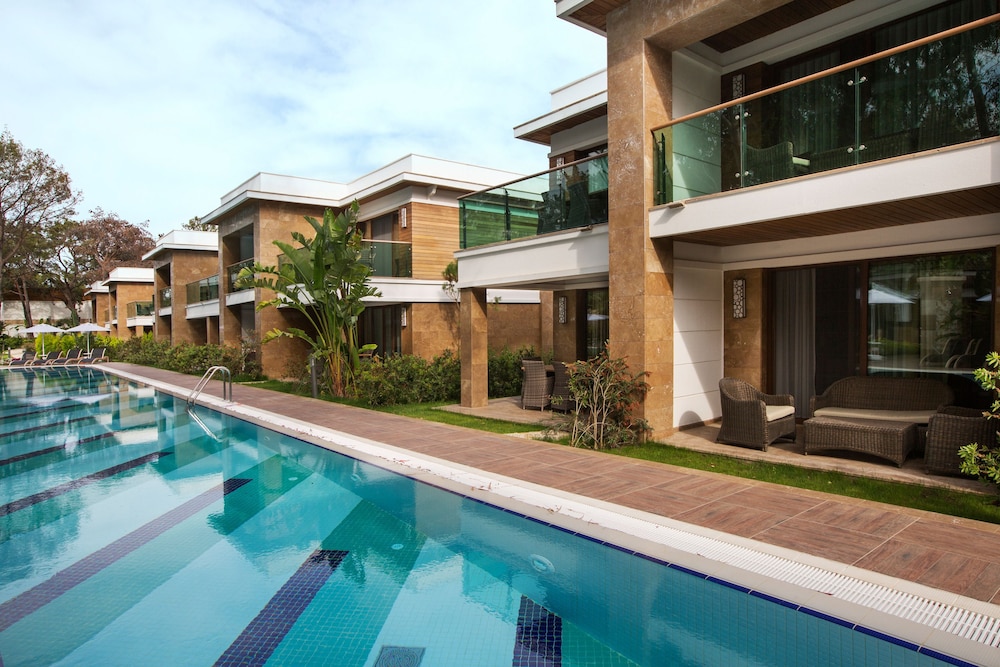 Nirvana Mediterranean Excellence – Ultra All Inclusive — Pool in Kemer