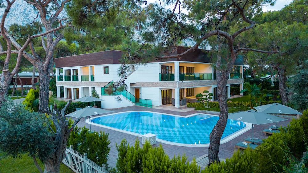 Nirvana Mediterranean Excellence – Ultra All Inclusive — Rooms in Kemer