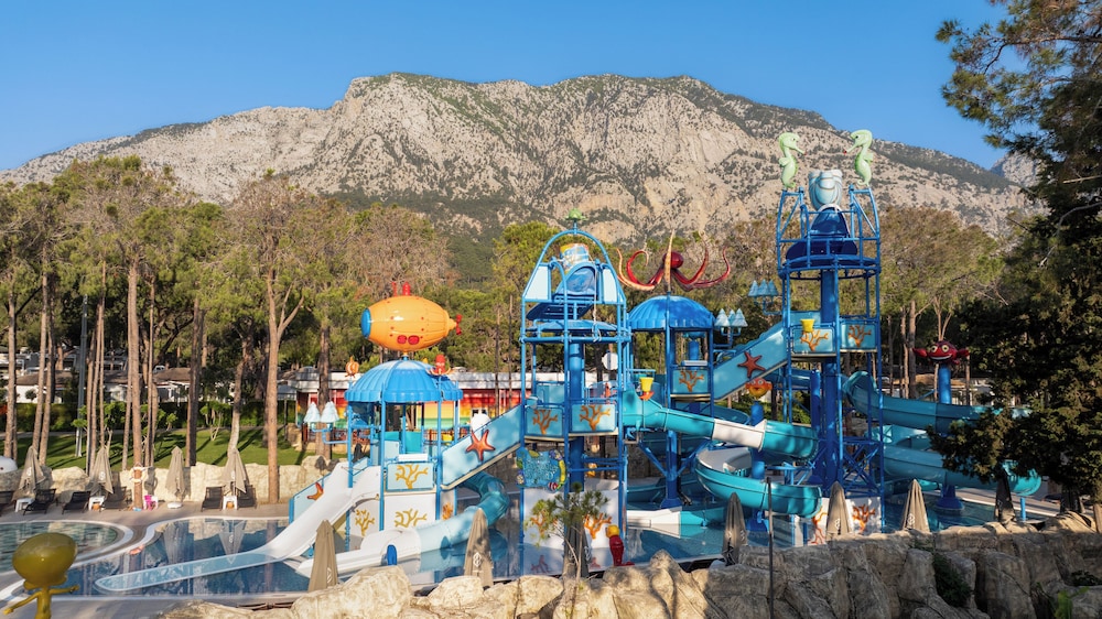 Nirvana Mediterranean Excellence – Ultra All Inclusive — Pool in Kemer