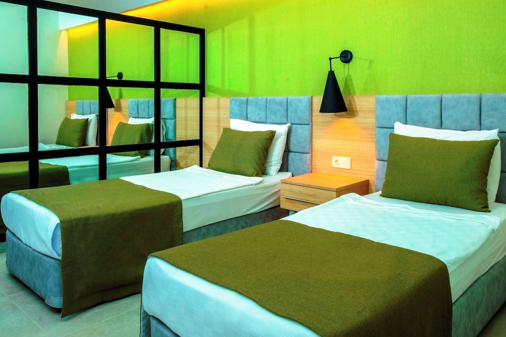 Queen's Park Resort Goynuk - All Inclusive — Hotel rooms in Kemer