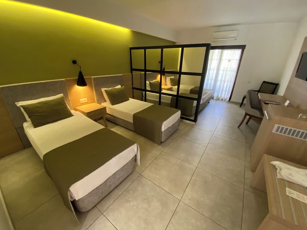 Queen's Park Resort Goynuk - All Inclusive — Hotel rooms in Kemer