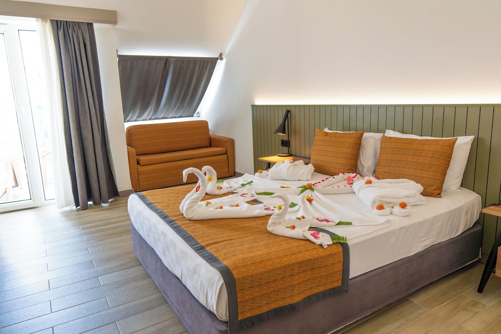 Queen's Park Resort Goynuk - All Inclusive — Hotel rooms in Kemer