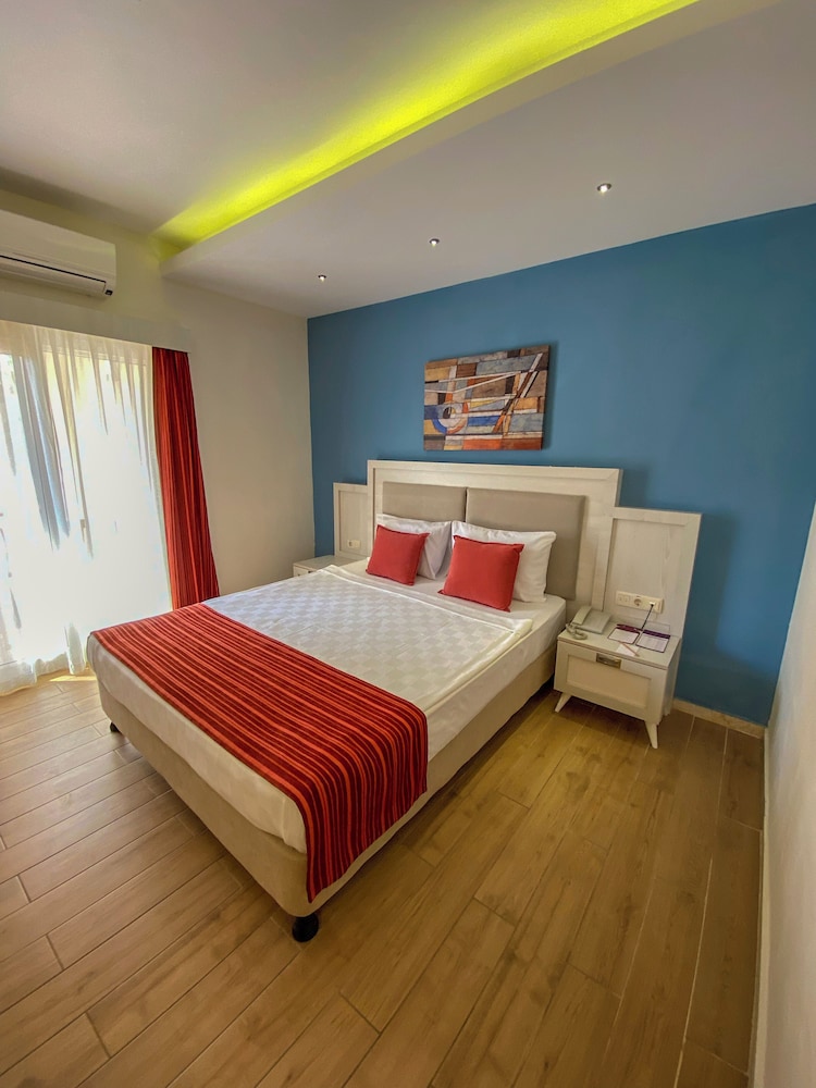Queen's Park Resort Goynuk - All Inclusive — Hotel rooms in Kemer