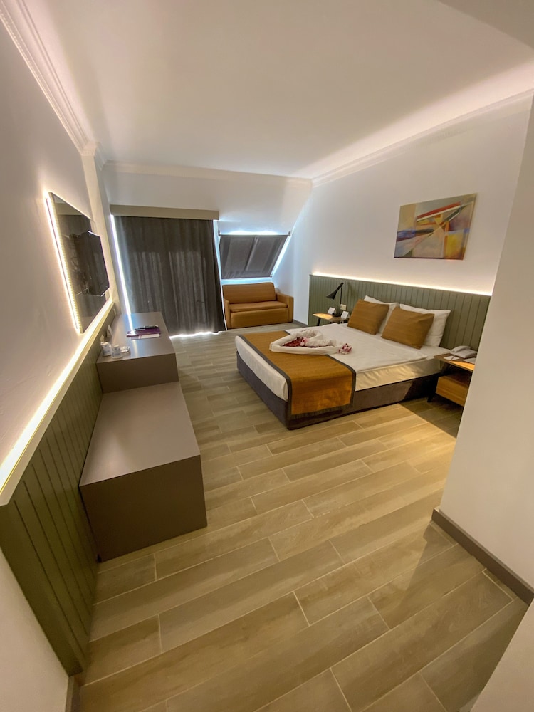 Queen's Park Resort Goynuk - All Inclusive — Hotel rooms in Kemer