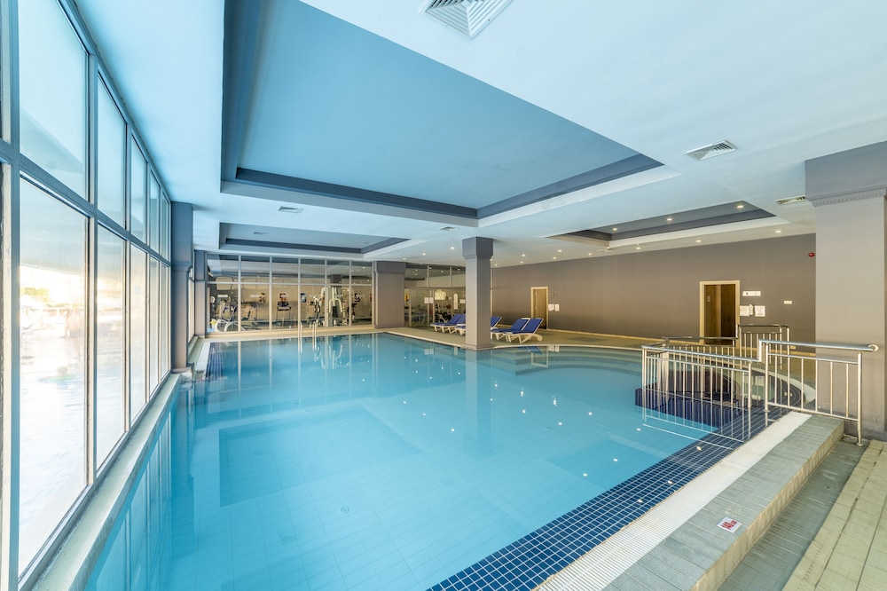 Queen's Park Resort Goynuk - All Inclusive — Swimming pool in Kemer
