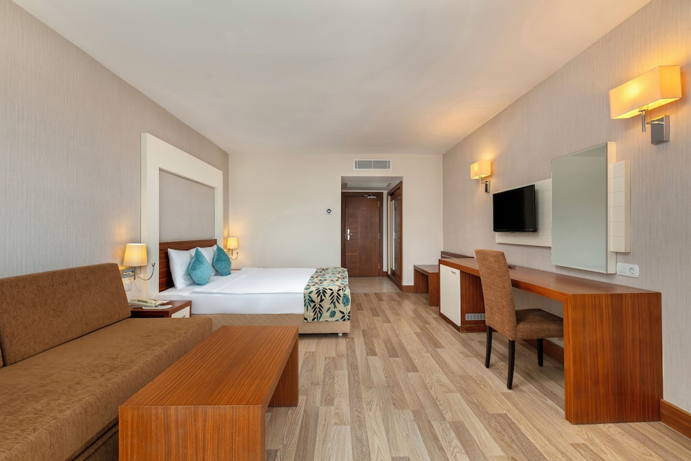 Greenwood Kemer Resort - All inclusive — Hotel rooms in Kemer