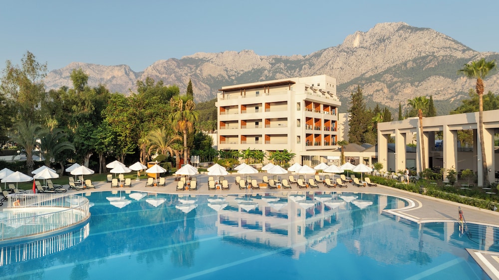 Greenwood Kemer Resort - All inclusive — Swimming pool in Kemer
