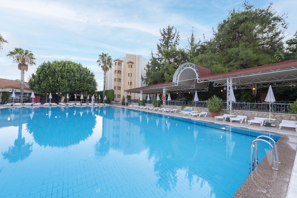 Armas Kaplan Paradise - All Inclusive — Pool in Kemer