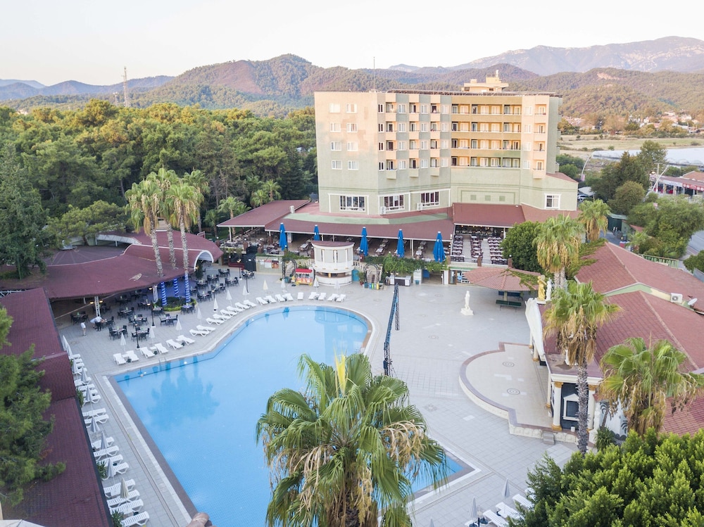 Armas Kaplan Paradise - All Inclusive — Pool in Kemer