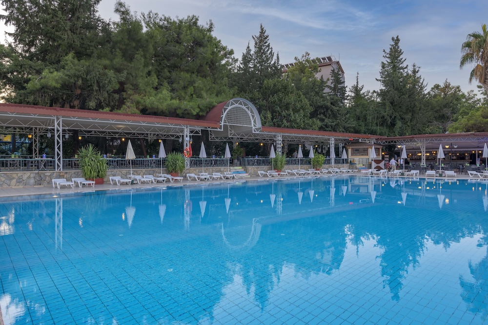 Armas Kaplan Paradise - All Inclusive — Pool in Kemer