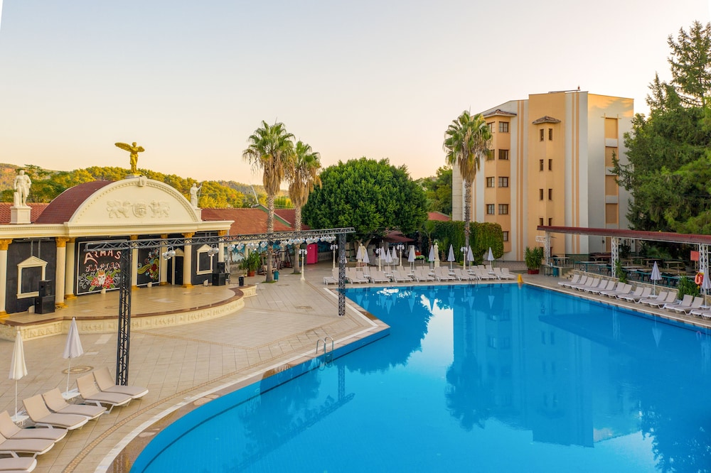 Armas Kaplan Paradise - All Inclusive — Pool in Kemer