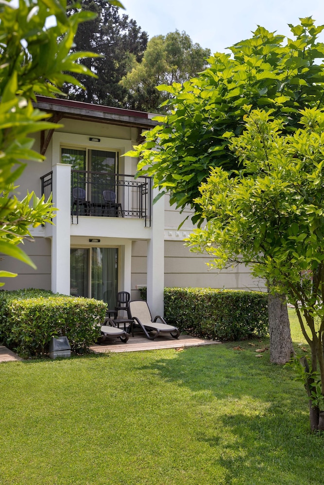 Sherwood Exclusive Kemer — Hotel building in Kemer