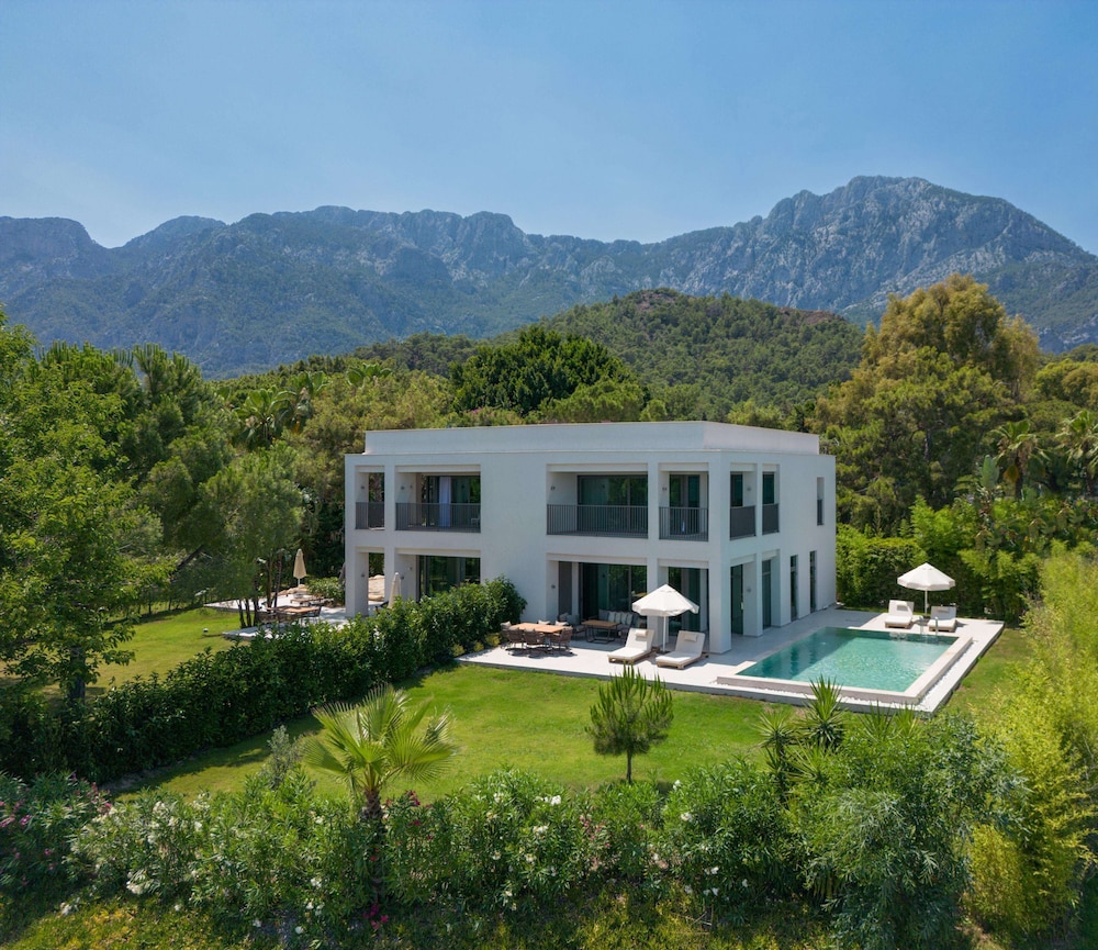 Sherwood Exclusive Kemer — Hotel building in Kemer