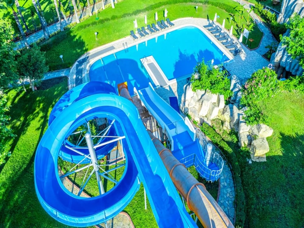 Le Jardin Resort Holiday Village - All inclusive — Swimming pool in Kemer