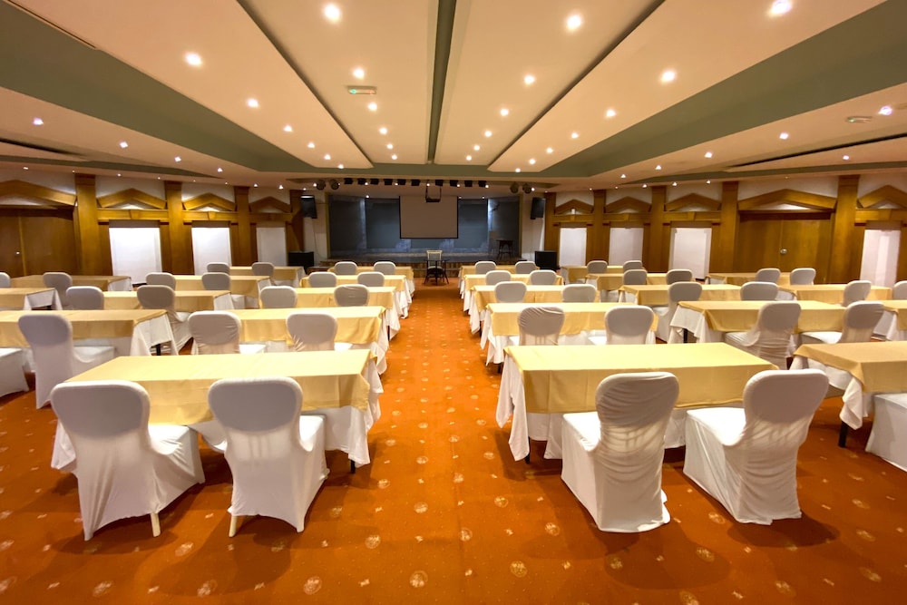 Le Jardin Resort Holiday Village - All inclusive — Hotel building in Kemer