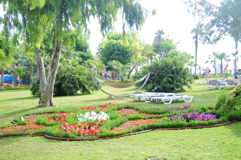 Le Jardin Resort Holiday Village - All inclusive — Sports & recreation in Kemer