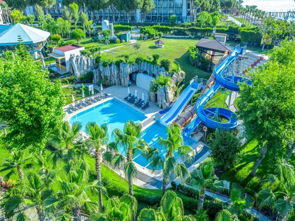 Le Jardin Resort Holiday Village - All inclusive — Swimming pool in Kemer