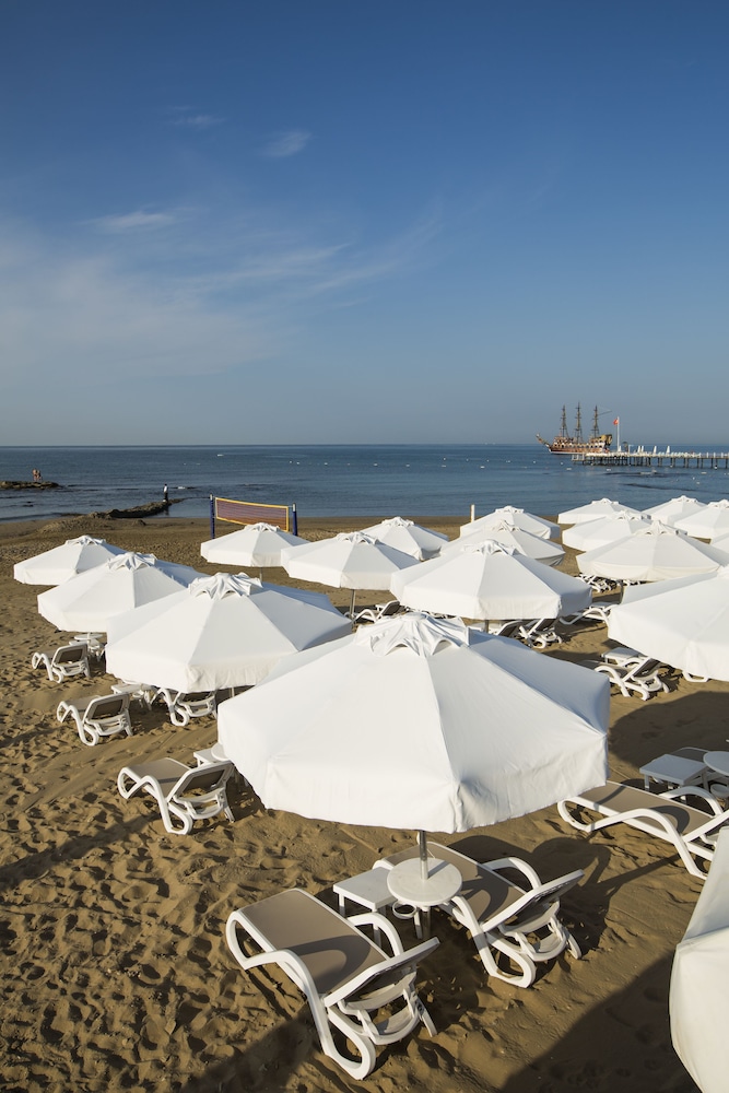 The Sense De Luxe – All Inclusive — Beach in Side