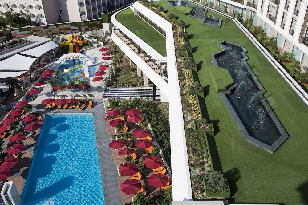 The Sense De Luxe – All Inclusive — Swimming pool in Side