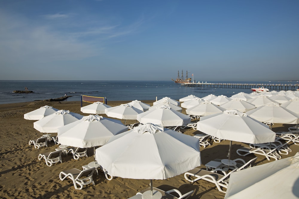 The Sense De Luxe – All Inclusive — Beach in Side