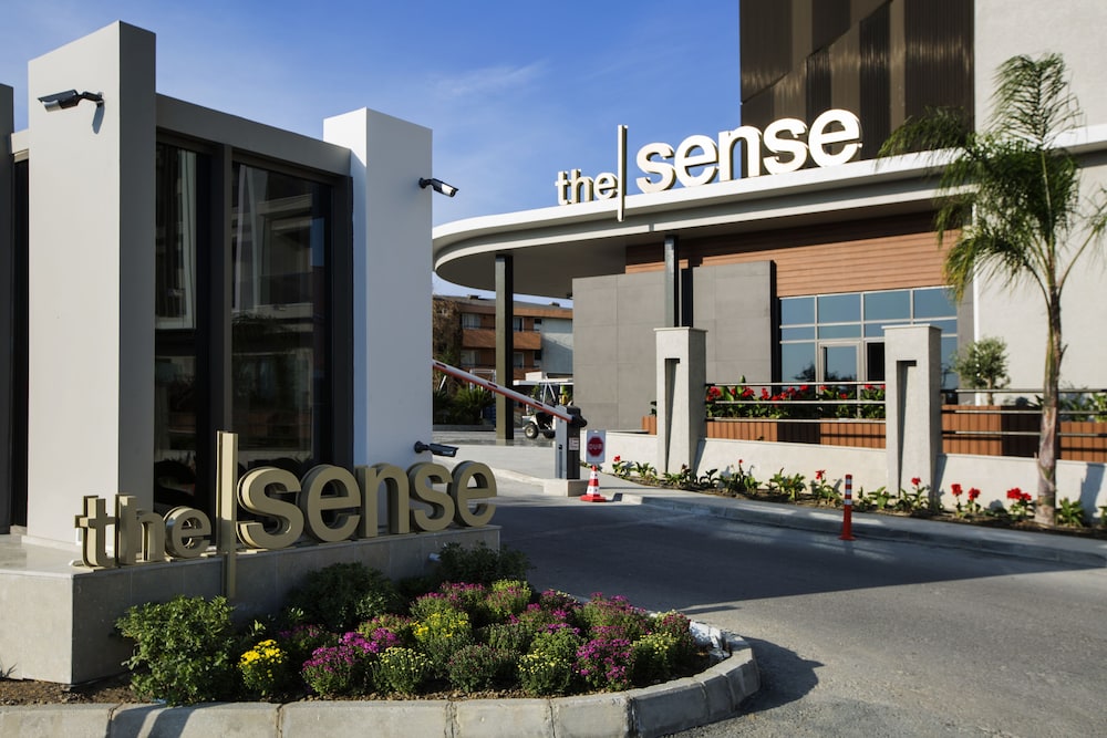 The Sense De Luxe – All Inclusive — Hotel building in Side