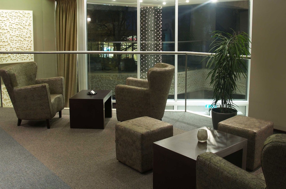 Queen's Hotel - zdjęcie 4
