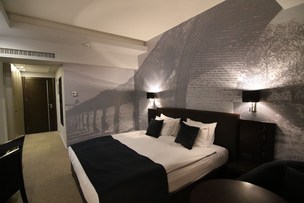 Queen's Hotel - zdjęcie 5