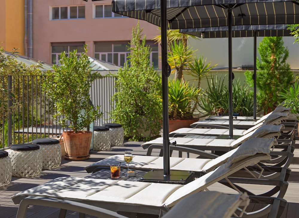 H10 Metropolitan — Restaurant & bars in Barcelona, Catalonia