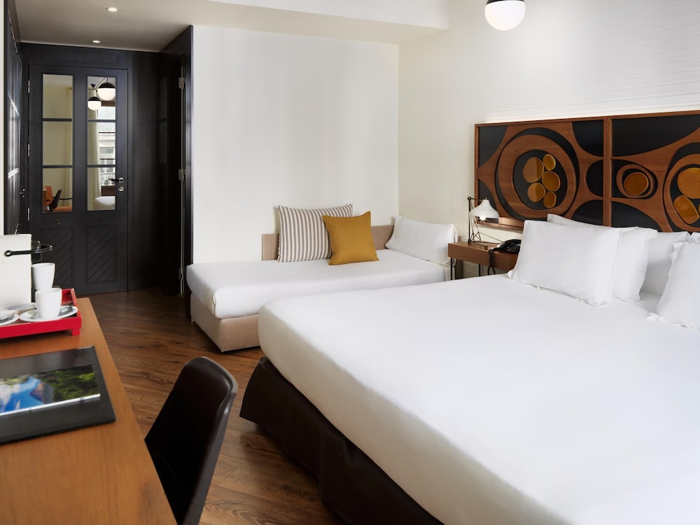 H10 Metropolitan — Hotel rooms in Barcelona, Catalonia