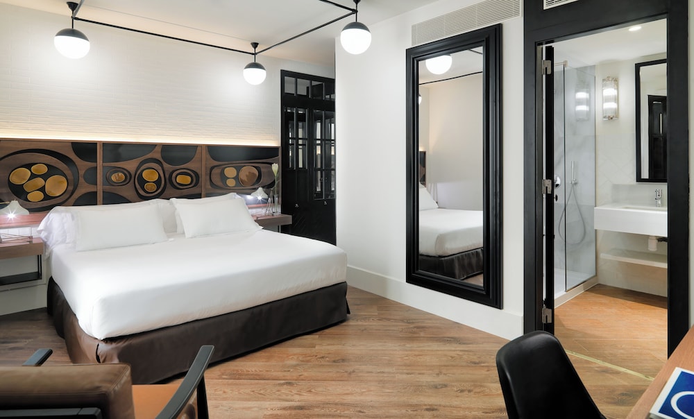 H10 Metropolitan — Hotel rooms in Barcelona, Catalonia