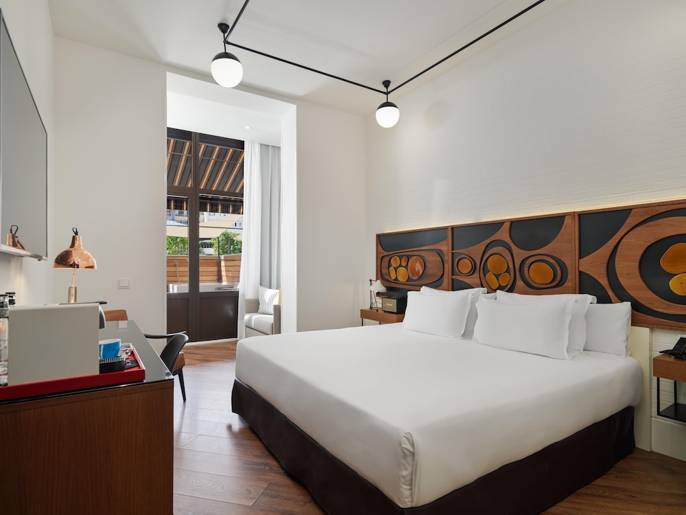 H10 Metropolitan — Hotel rooms in Barcelona, Catalonia